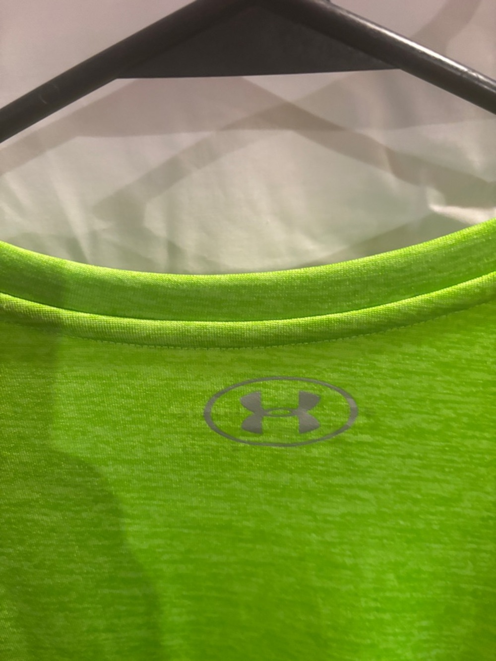 Under Armour Women’s Neon Green V-Neck Performance Tee - Picture 4 of 5